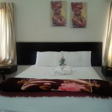 Vuya Nathi Bed & Breakfast, Манзини — фото 3