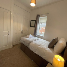 Lovely 3 Bedroom Apartment In Newcastle Upon Tyne With Free Parking, Jarrow — photo 2