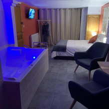 Studio Cosy Avec Jacuzzi Privatif Et Terrasse (Adults Only), Азбрук — фото 4