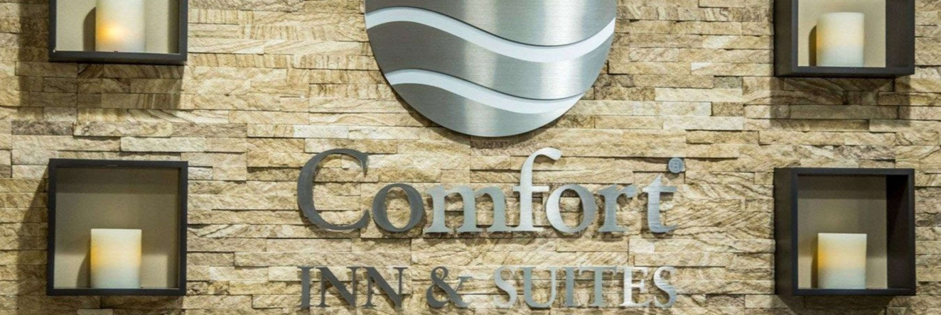 Comfort Inn & Suites Riverview near Davenport and I-80, 勒克莱尔 — 照片 1