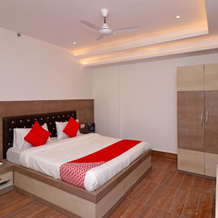 Capital O 22194 Hotel SPRL Triveni sangam, 朱西 — 照片 2