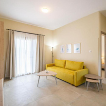 Varkes Suites 2, Неа Моуданья — фото 2