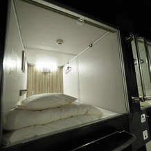 Leo Yu Capsule Hotel Funabashi, Фунабаши — фото 4