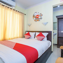 Capital O 887 Green Hill Hotel And Convention Center, 宗班 — 照片 3