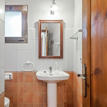 Lovely Apartment In Girona With Swimming Pool, Парлава — фото 2