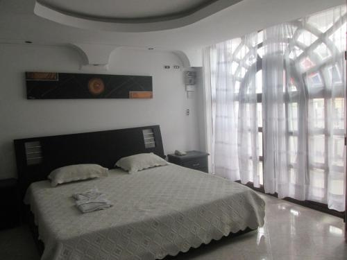 Hotel Londres Plaza, Питалито — фото 1
