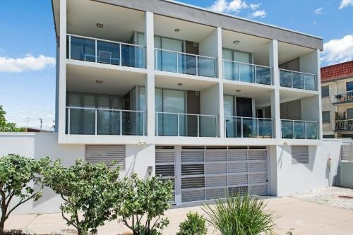 Stunning surfside apartment - Boyd St, Woorim, 武里姆 — 照片 1