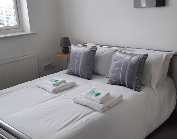 Impeccable 5-bed House in Stockton-on-tees, 蒂斯河畔斯托克顿 — 照片 1