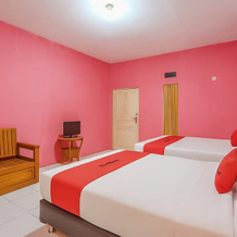 RedDoorz @ Banana Boat Santolo Garut, Mancagahar — photo 5