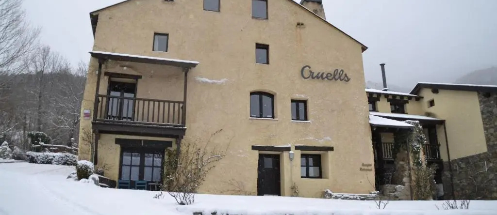 Hotel Cruells, 普拉诺莱斯 — 照片 1