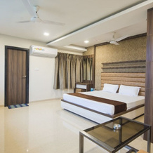 Hotel Sudharsan Residency, Итарси — фото 4