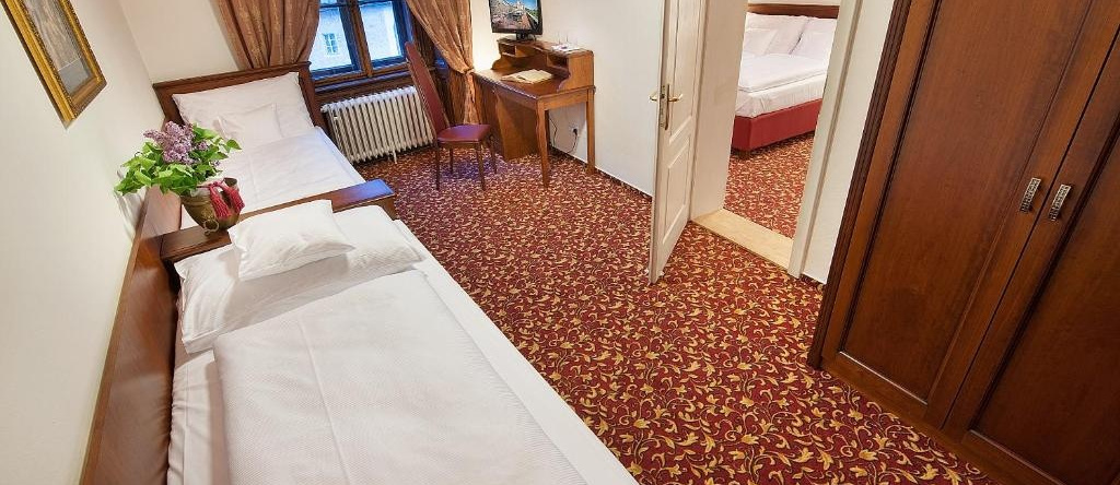 EA Zamecky Hotel Hruba Skala, 赫鲁巴-斯卡拉 — 照片 1
