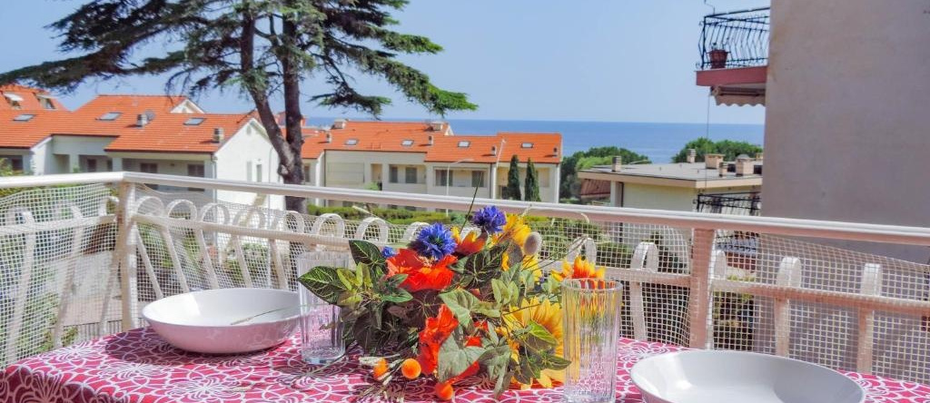 H11 TERRAZZO AL MARE - Riva Ligure - Parcheggio, 里瓦利古雷 — 照片 1