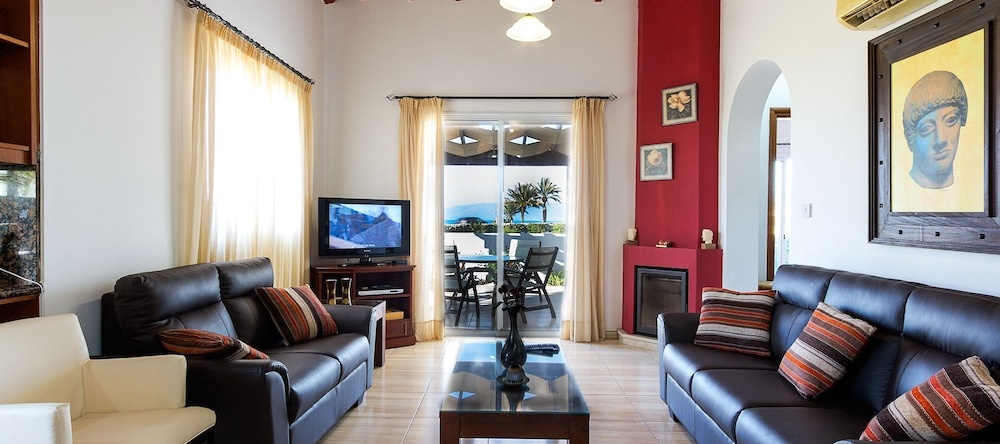 G&E Beach Apartments, Poli Crysochous — photo 1