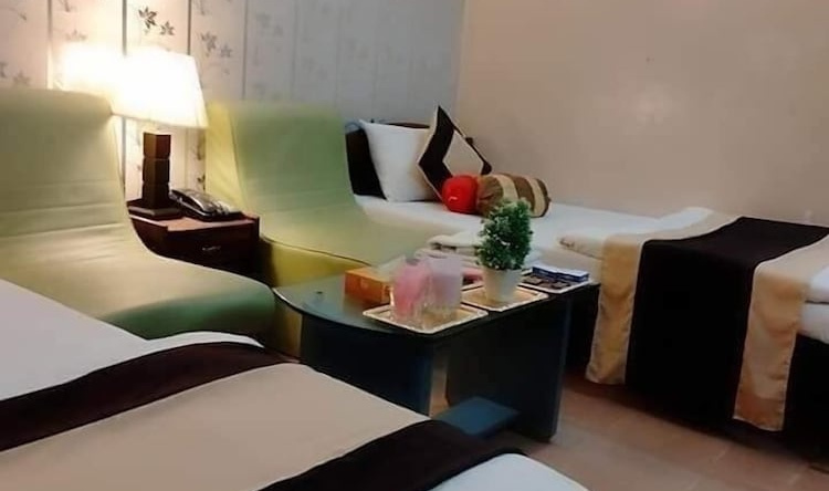 Hotel Shelton Inn, 德拉加齐汗 — 照片 1