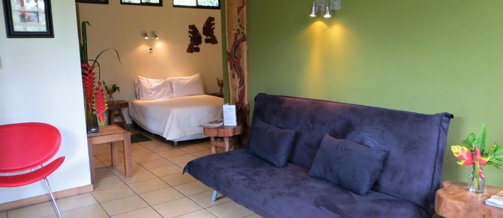 Pura Vida Hotel, 阿拉胡埃拉 — 照片 1