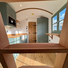 Luxury Shepherds Hut Near Glamorgan Coast, Cowbridge — photo 3