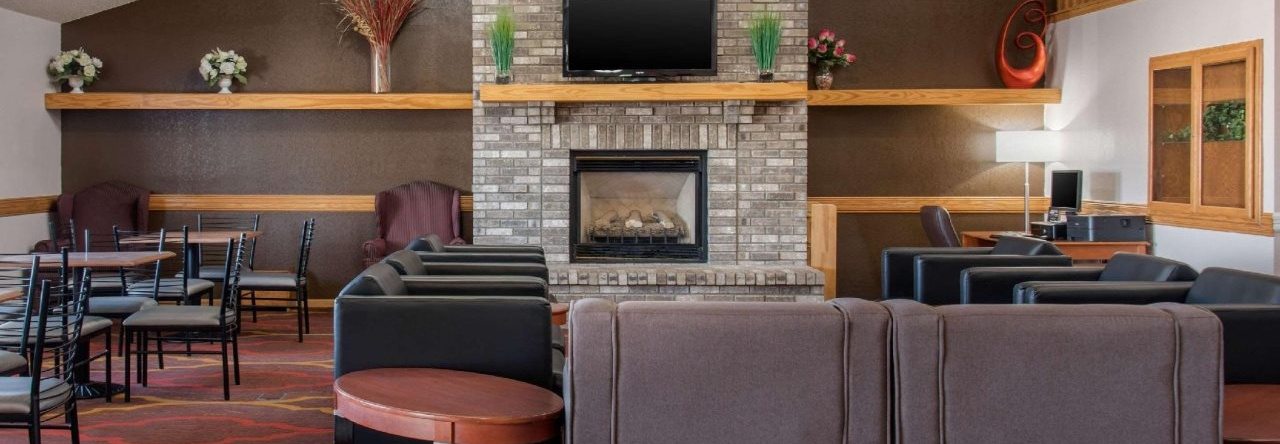 Quality Inn & Suites, 新布拉格 — 照片 1