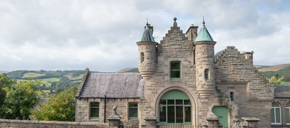 The Five Turrets: Stay In Scotland In Style In A Historic Four-Bed Holiday Home, Селкерк — фото 1