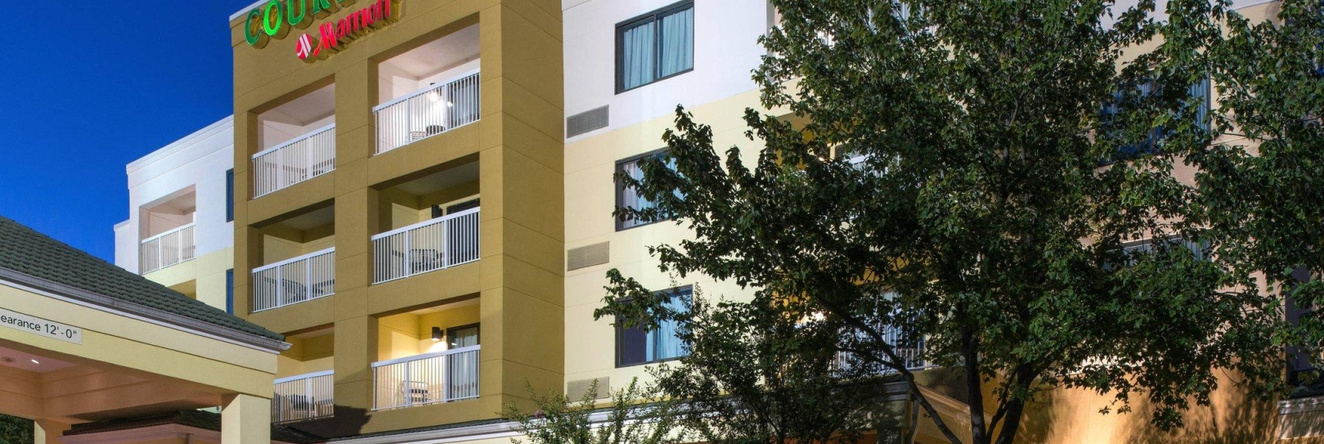 Courtyard By Marriott Charlotte Gastonia, Гастония — фото 1