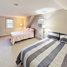 Corner Lot Home 4 Bedrooms 2 Bathrooms Home, Yarmouth — photo 4