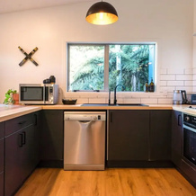 Family Friendly Home with Tree Top Vista, Omiha — photo 4