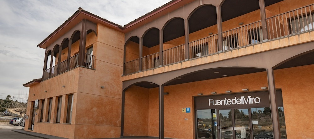 Hotel Fuente Del Miro, Вальдерробрес — фото 1
