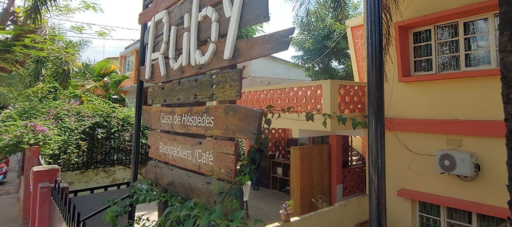 Ruby - casa de hóspedes - Backpackers, Nampula — photo 1