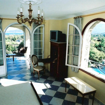 The Manor, Calvi — photo 2