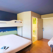 ibis budget Saint Martin de Crau Porte de Camargue, 圣马丹-德克罗 — 照片 2