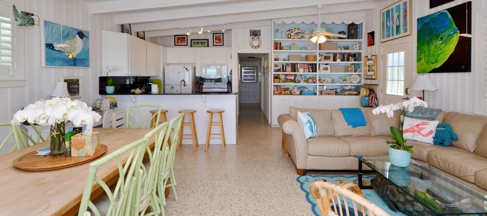 Beachfront Dream - Four Bedroom Home, Indian Rocks Beach — photo 1