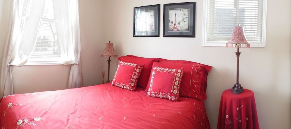 Point Pelee Lakeshore B&B, Leamington — photo 1