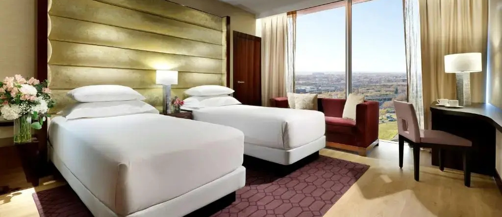 Hyatt Regency Barcelona Tower, 奥斯皮塔莱特德略夫雷加特 — 照片 1