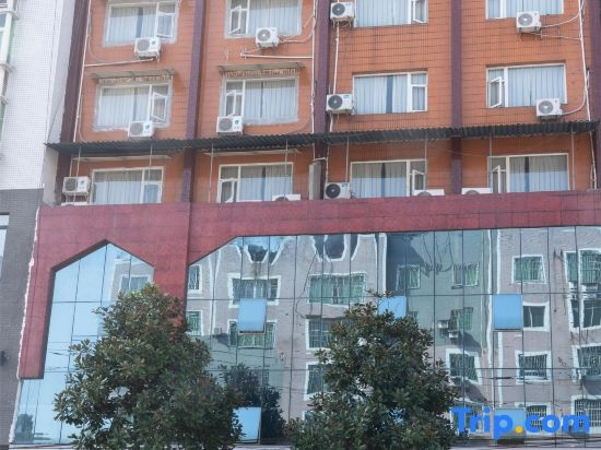 Huaying Qianli Express Hotel, 华阴 — 照片 1