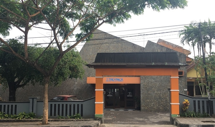 Hotel Budi Famili 2 by OYO Rooms, 西亚米斯 — 照片 1