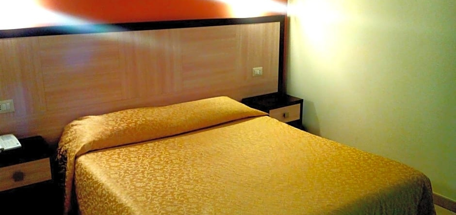 Hotel Giardino, Модуньо — фото 1