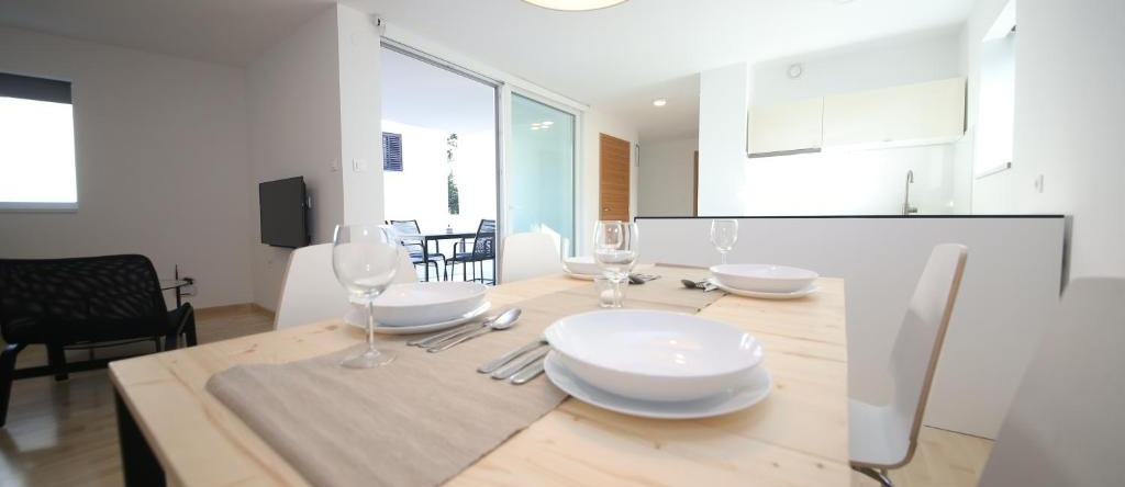 Drance 16 Apartments, 塞尔采 — 照片 1