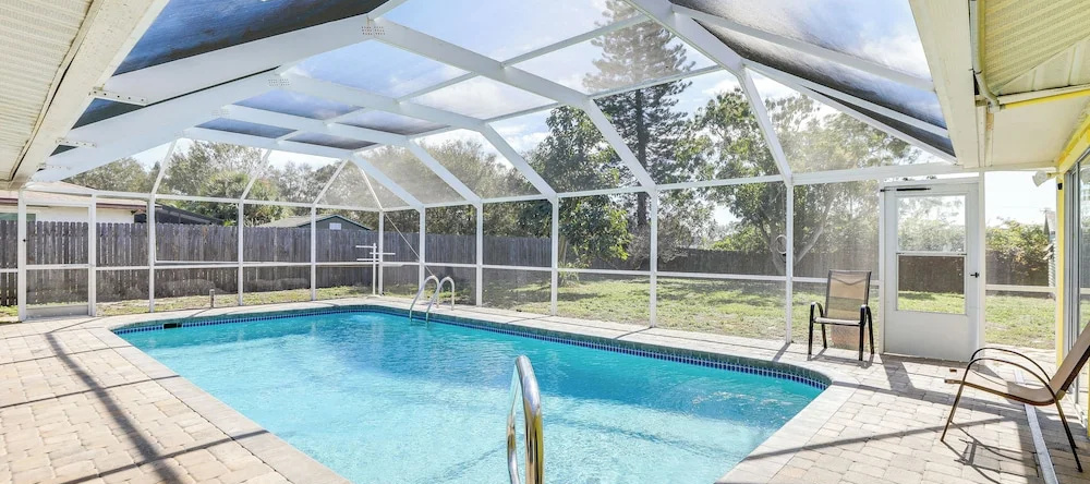 Sarasota Home w/ Heated Pool: 3 Mi to Airport!, 惠特菲尔德庄园 — 照片 1