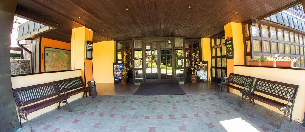 Sporthotel Bohemia, 罗基特尼采河畔伊泽拉 — 照片 1