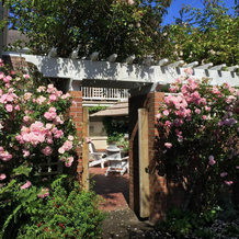 The Courtyard, 坎农海滩 — 照片 5