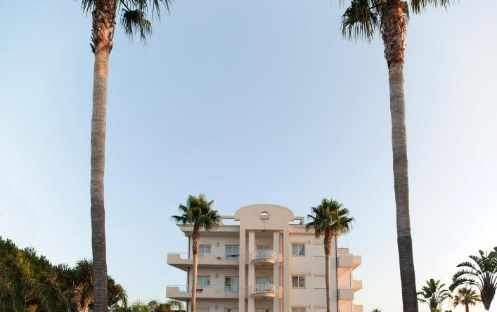 Club Hotel Kennedy, 罗切拉伊奥尼卡 — 照片 1