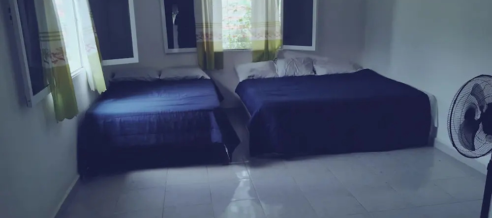 Room-lodging and Camping the Island, 特拉基尔特南戈 — 照片 1