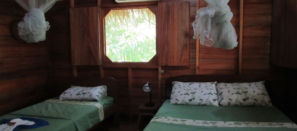 Dolphin Lodge, Careiro — photo 1