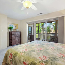 Carefree Tranquility at the Lake Waterfront Stay for 4 With Resort Amenities, Laurie — photo 2