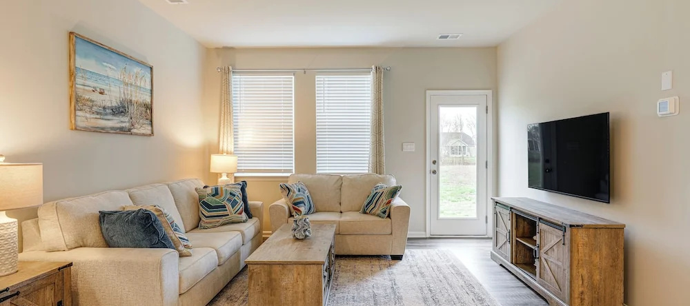 5 Mi to Bethany Beach: Townhome w/ Pool!, 米尔维尔 — 照片 1