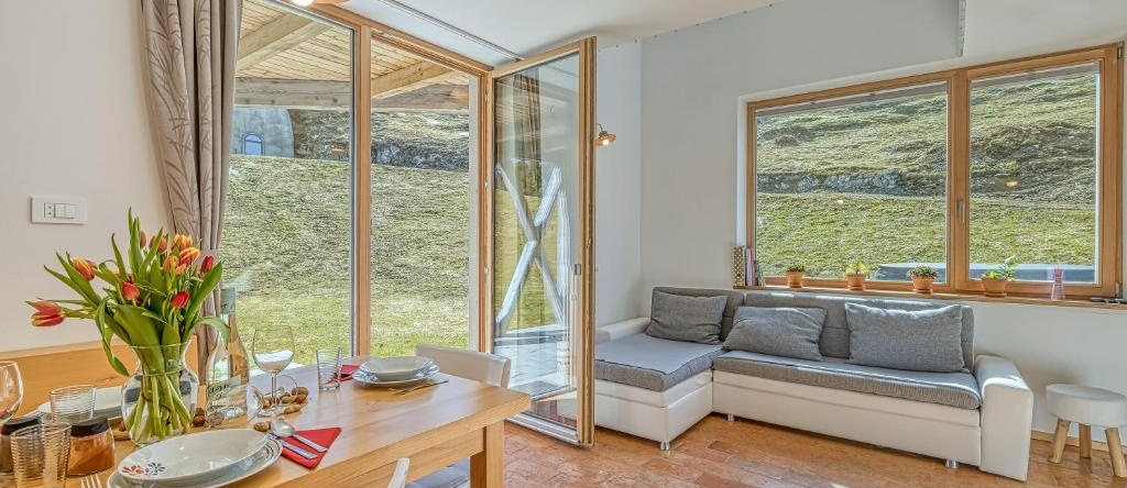House On The Hill Wellness Chalet, 伊德里亚 — 照片 1