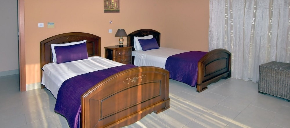 Amazing Luxury Villa, Enormous Heated Pool Jacuzzi, Gym, Games Room In Paphos,, 波利斯克里索胡斯 — 照片 1