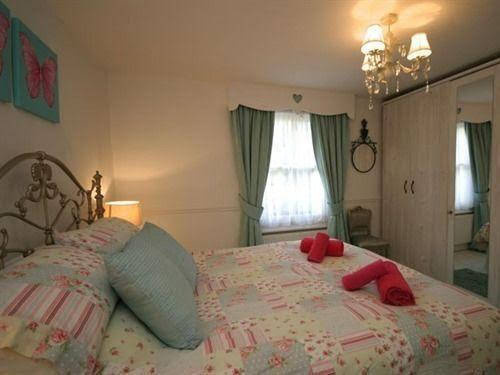 Queens Cottage, Colchester — photo 1