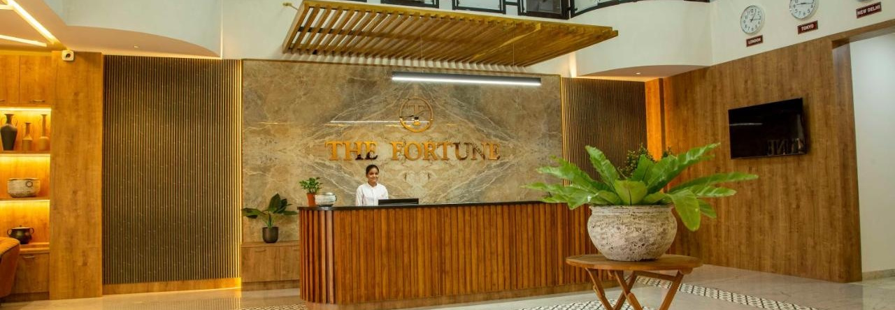 The Fortune Hotel by Swathi Group, 霍萨佩特 — 照片 1