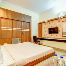 SPOT ON 61898 Hotel Riya Palace, 锡尔恰尔 — 照片 4